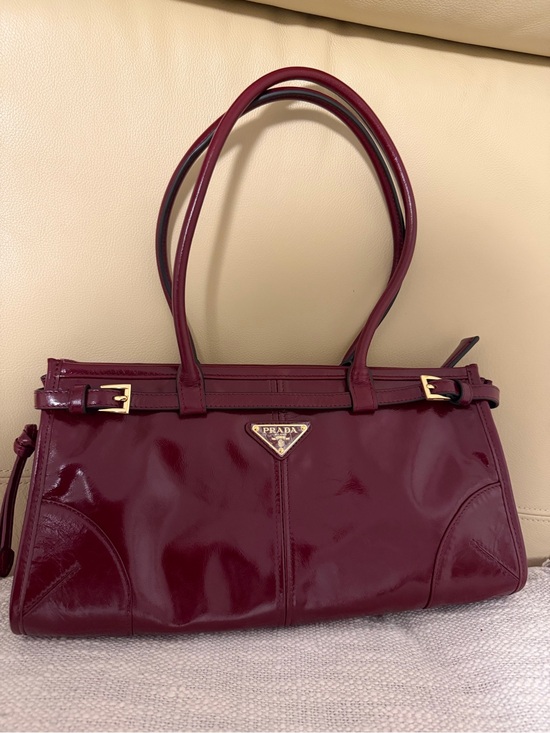 Prada Handbags - Prada Bonnie medium leather handbag